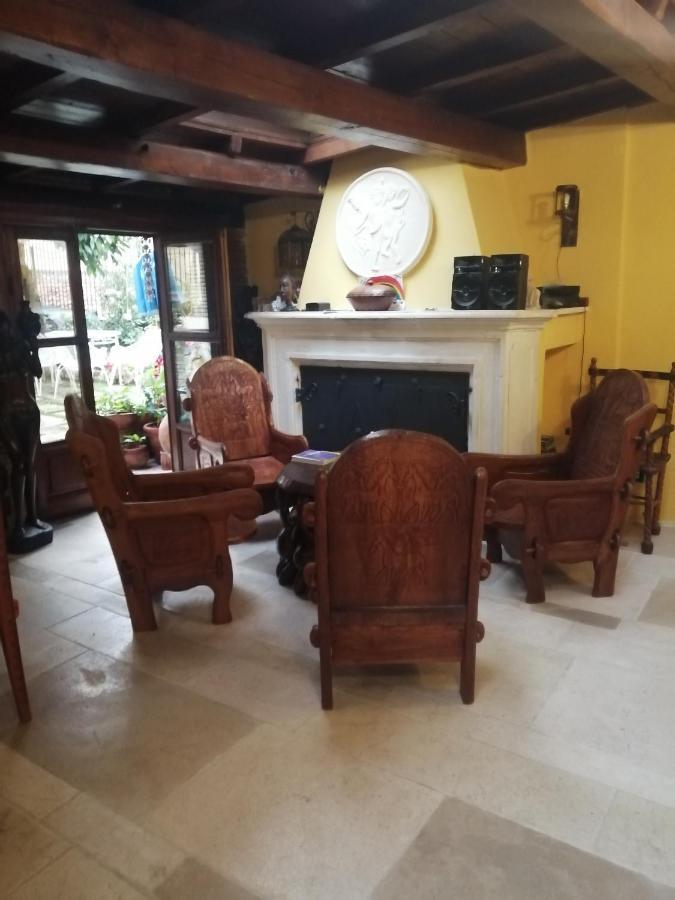 B&B Bone Novelle Dimora Storica Palazzo Zuzi L'Aquila Bagian luar foto