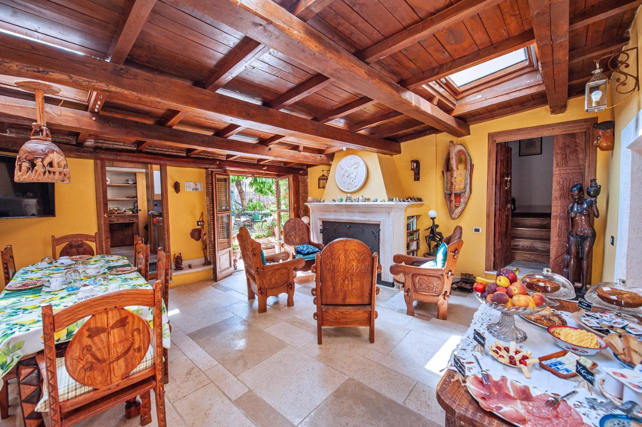 B&B Bone Novelle Dimora Storica Palazzo Zuzi L'Aquila Bagian luar foto