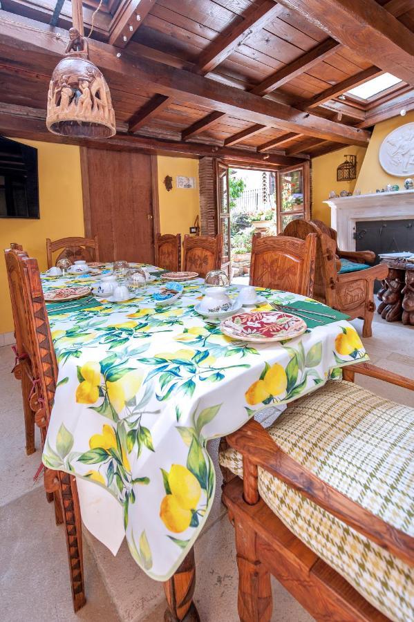 B&B Bone Novelle Dimora Storica Palazzo Zuzi L'Aquila Bagian luar foto