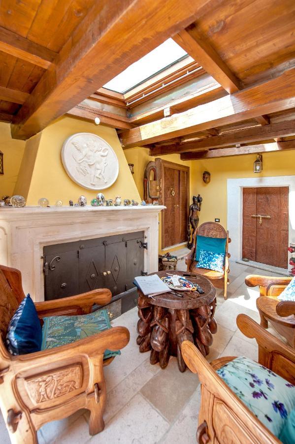 B&B Bone Novelle Dimora Storica Palazzo Zuzi L'Aquila Bagian luar foto